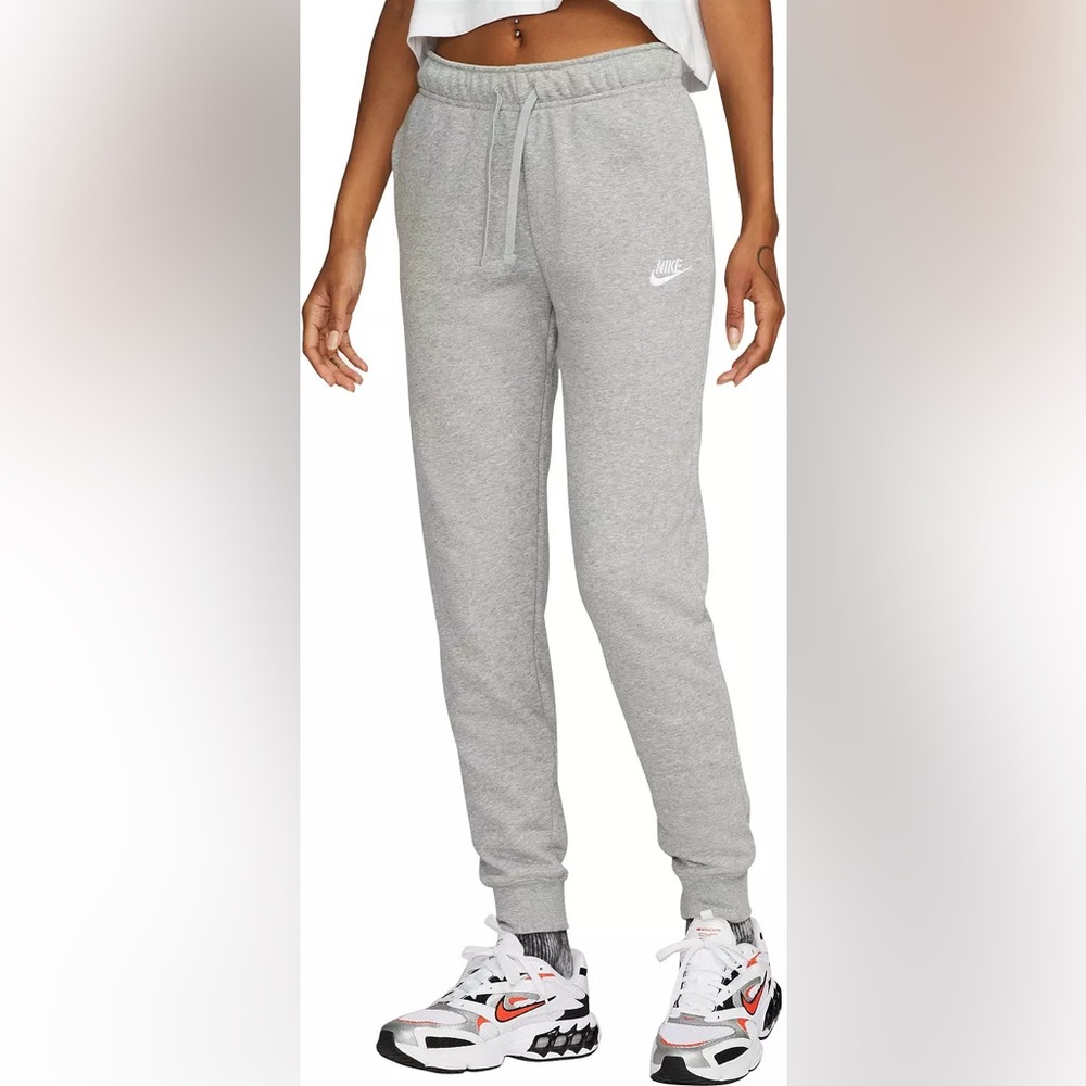 Nike sweatpants - Picture 3 of 3